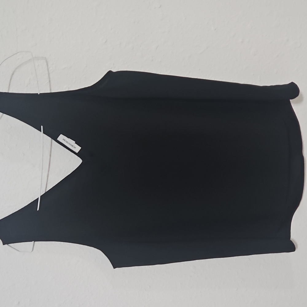 Black sleeveless v-neck top